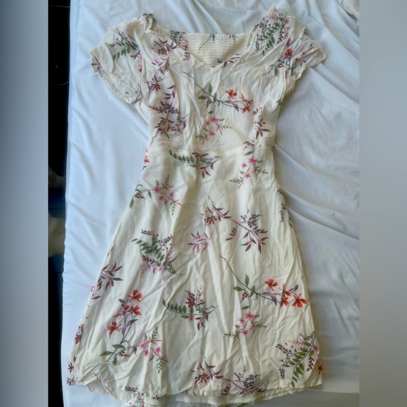 OLD NAVY FLORAL SHORT SLEEVE DRESS - Picture 1 of 5